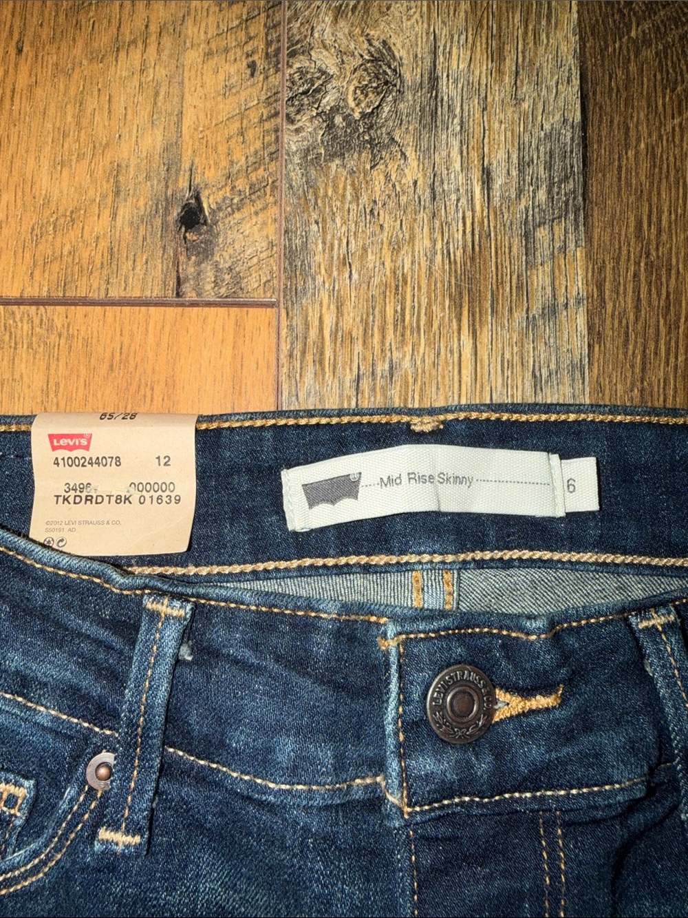 Levi's Mid Rise Skinny Jeans in Dark Blue Denim